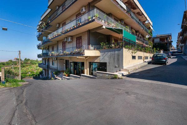 locale commerciale in vendita a Belpasso
