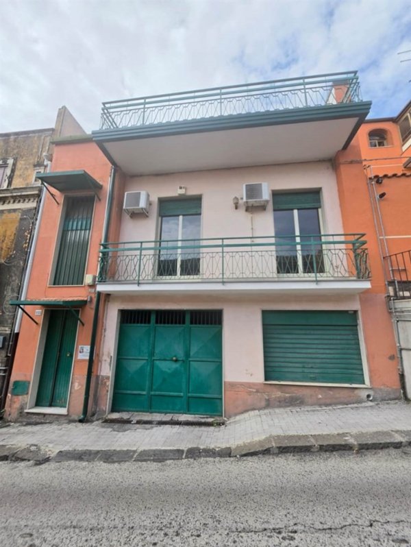 casa indipendente in vendita a Belpasso