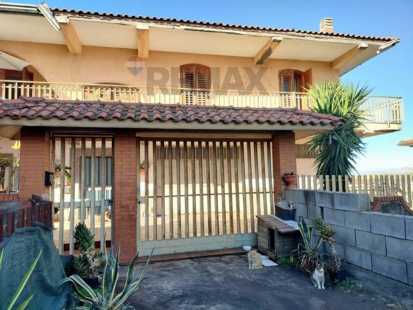 casa indipendente in vendita a Belpasso