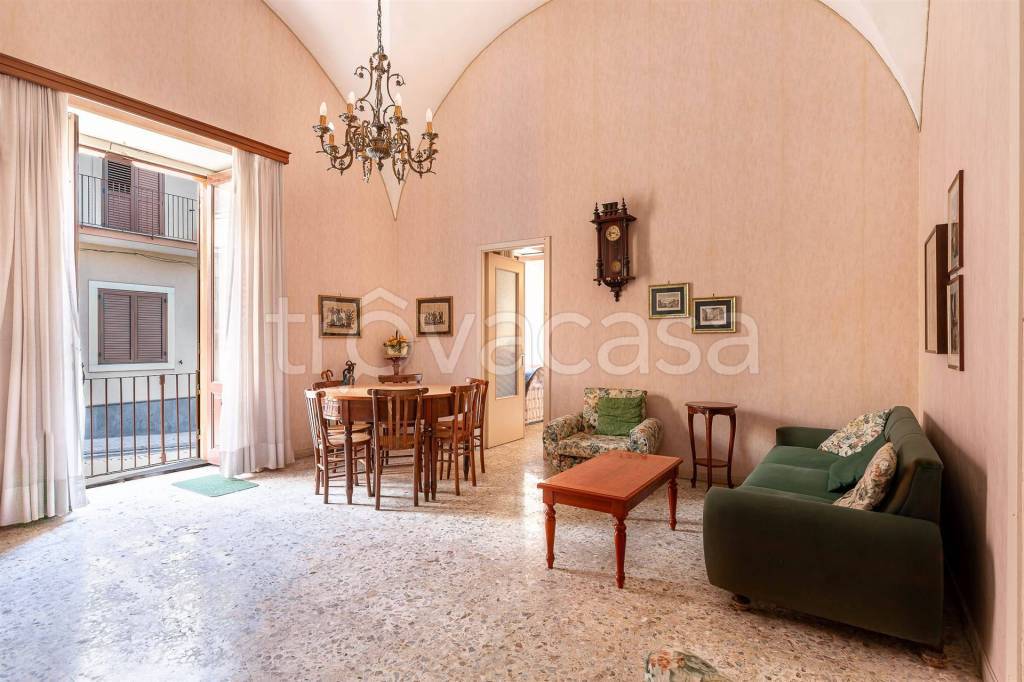 casa indipendente in vendita a Belpasso