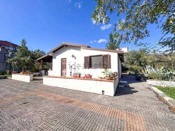 casa indipendente in vendita a Belpasso