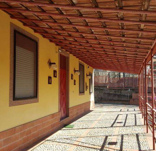 casa indipendente in vendita a Biancavilla