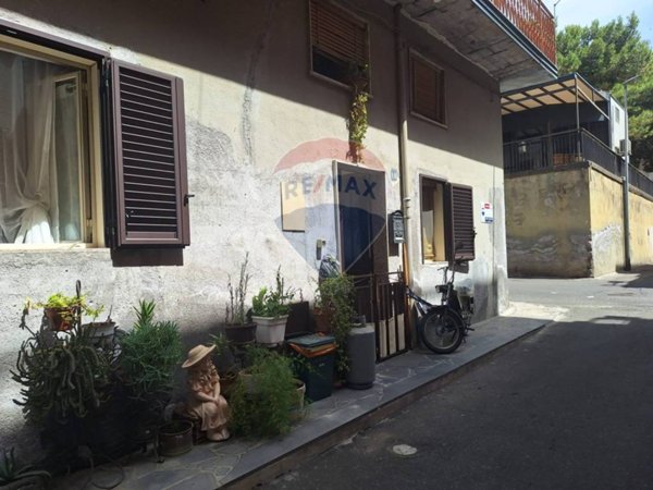 casa indipendente in vendita a Biancavilla