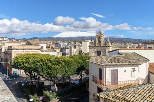 casa indipendente in vendita a Biancavilla