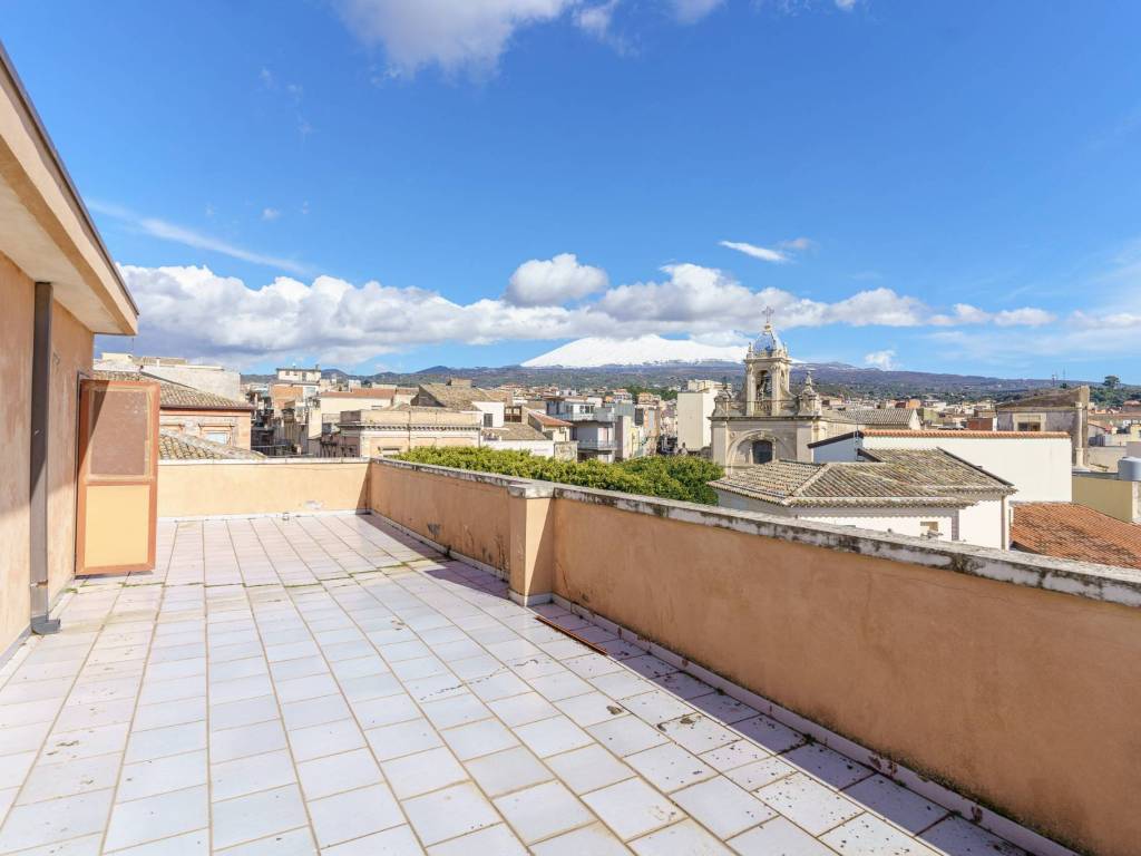 casa indipendente in vendita a Biancavilla