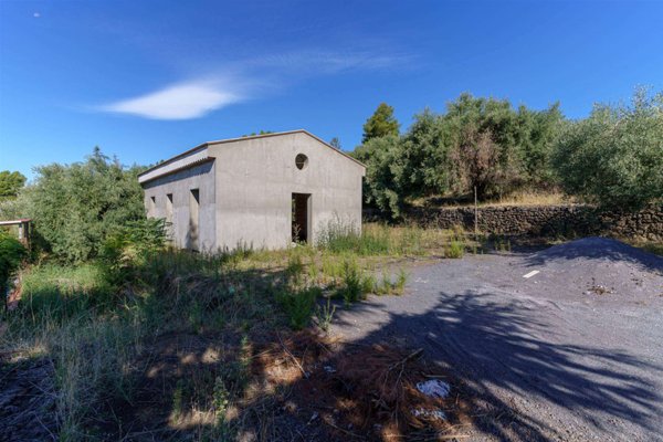 casa indipendente in vendita a Biancavilla
