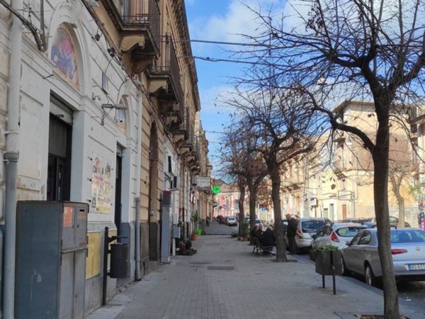 negozio in vendita a Biancavilla