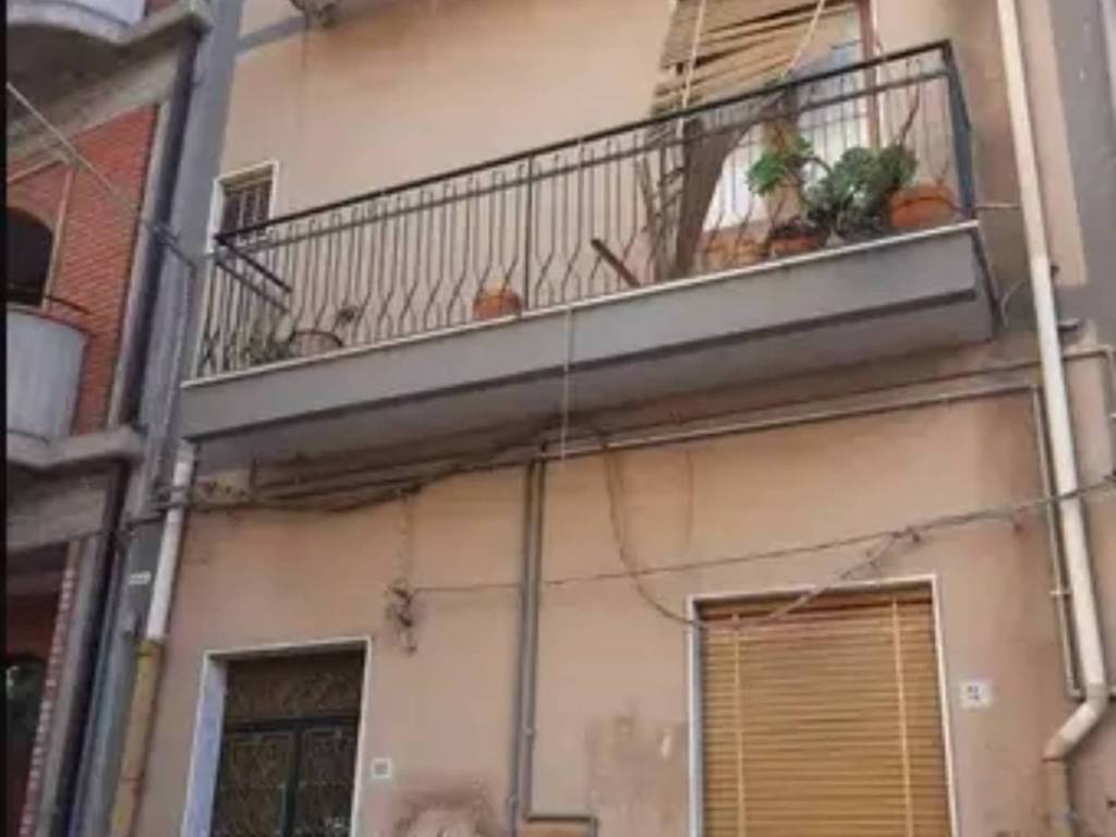 casa indipendente in vendita a Biancavilla