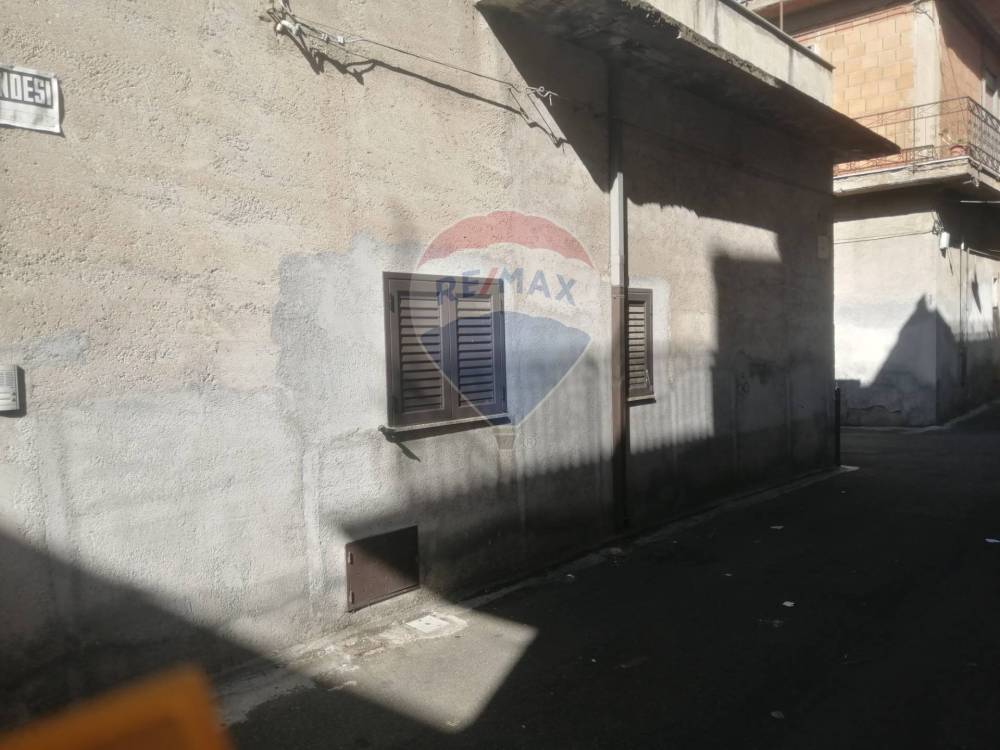 casa indipendente in vendita a Biancavilla