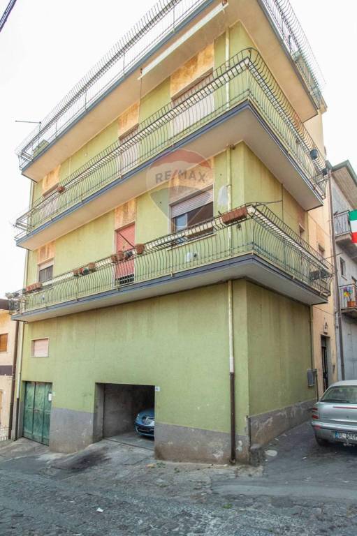 casa indipendente in vendita a Biancavilla
