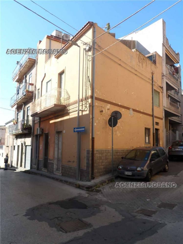 casa indipendente in vendita a Biancavilla