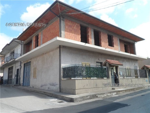 casa indipendente in vendita a Biancavilla