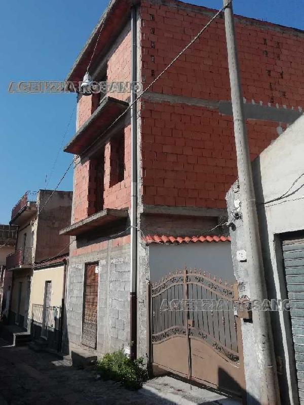 casa indipendente in vendita a Biancavilla