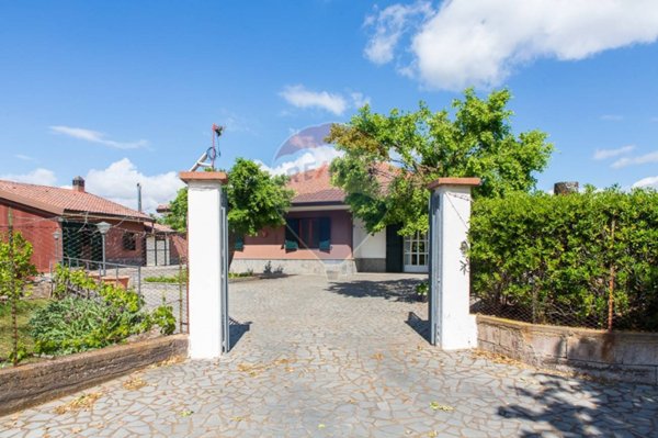 casa indipendente in vendita a Biancavilla