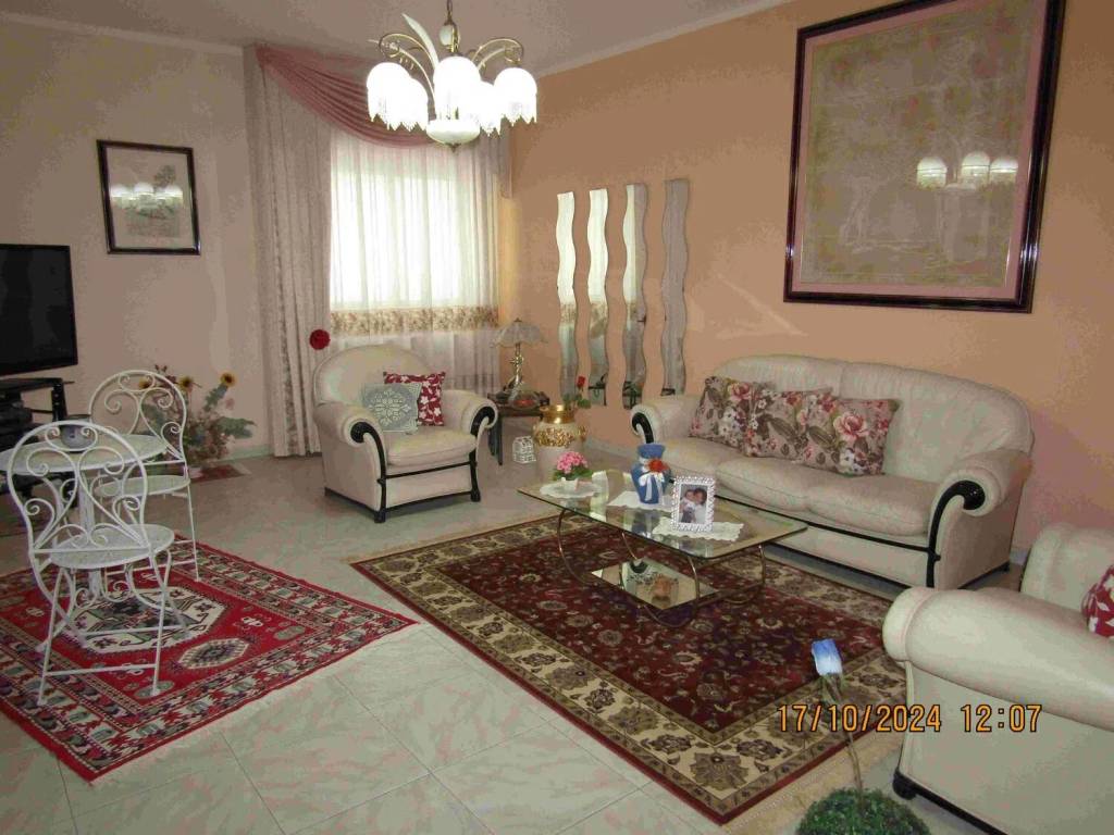 casa indipendente in vendita a Biancavilla