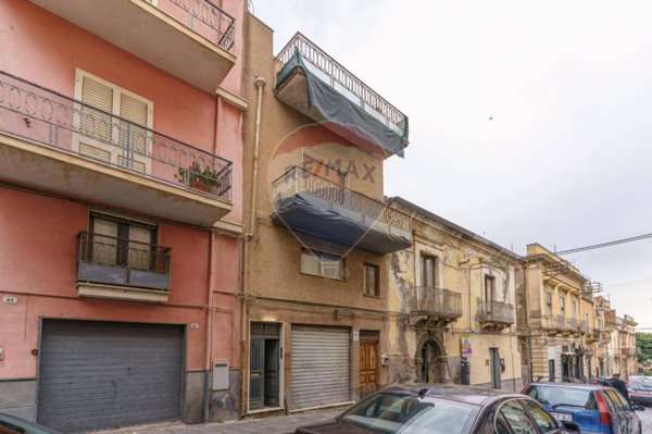 casa indipendente in vendita a Biancavilla