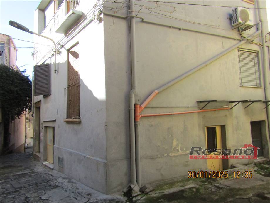 casa indipendente in vendita a Biancavilla