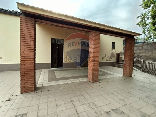 casa indipendente in vendita a Biancavilla
