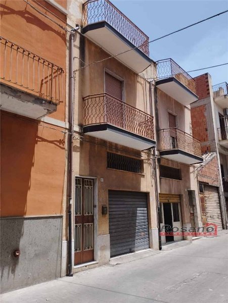 casa indipendente in vendita a Biancavilla