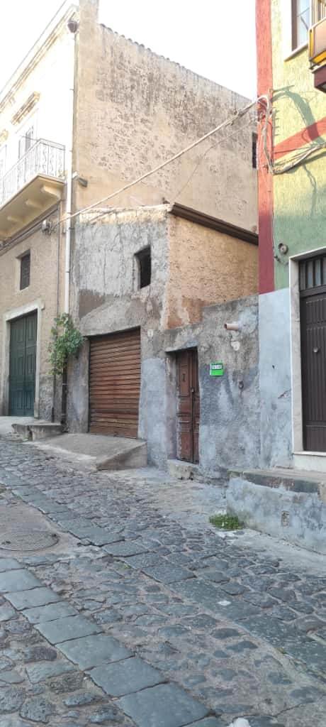 casa indipendente in vendita a Biancavilla