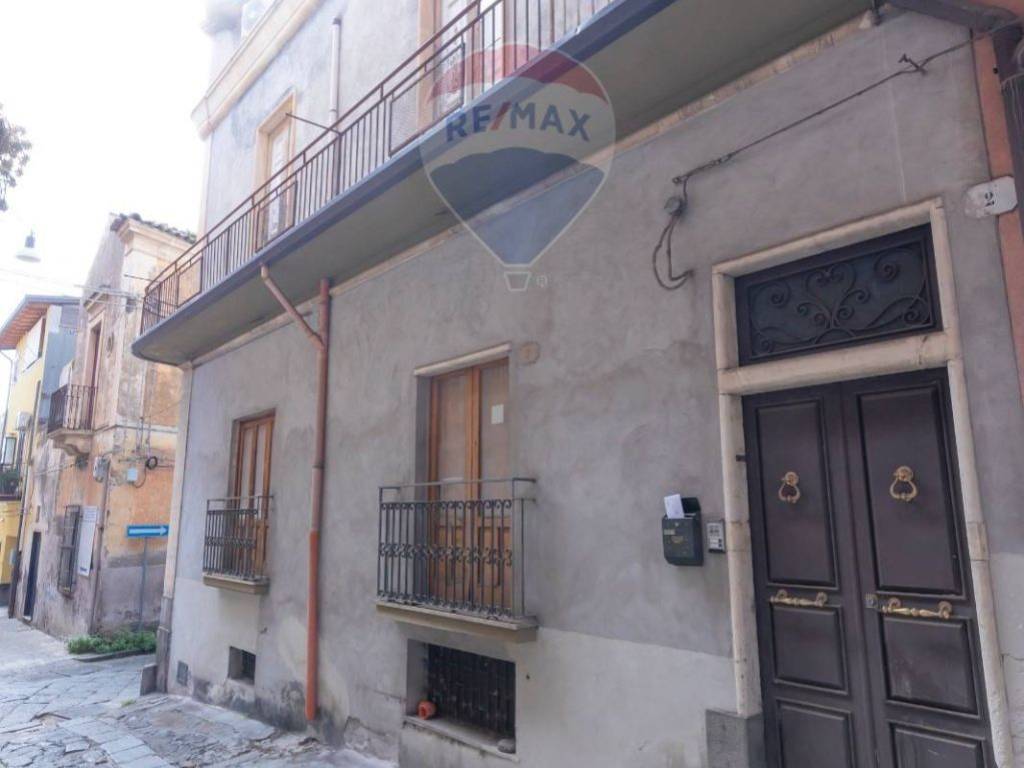 casa indipendente in vendita a Biancavilla