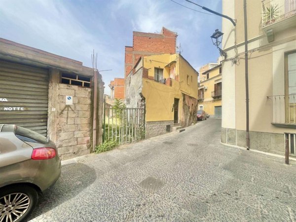 negozio in vendita a Biancavilla