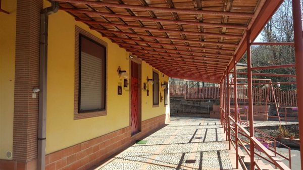 casa indipendente in vendita a Biancavilla