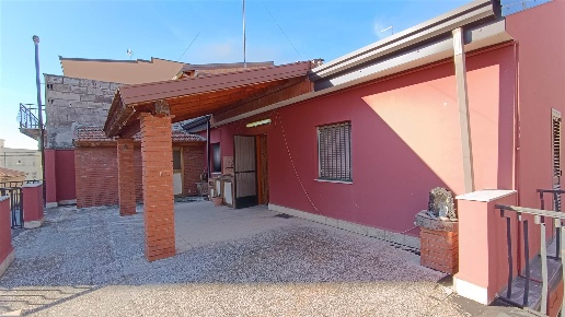 casa indipendente in vendita a Biancavilla