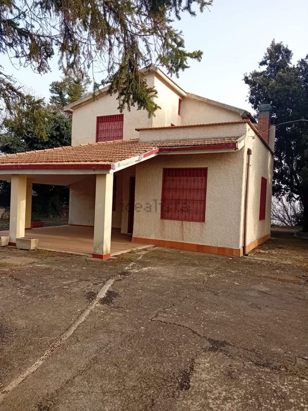 casa indipendente in vendita a Biancavilla