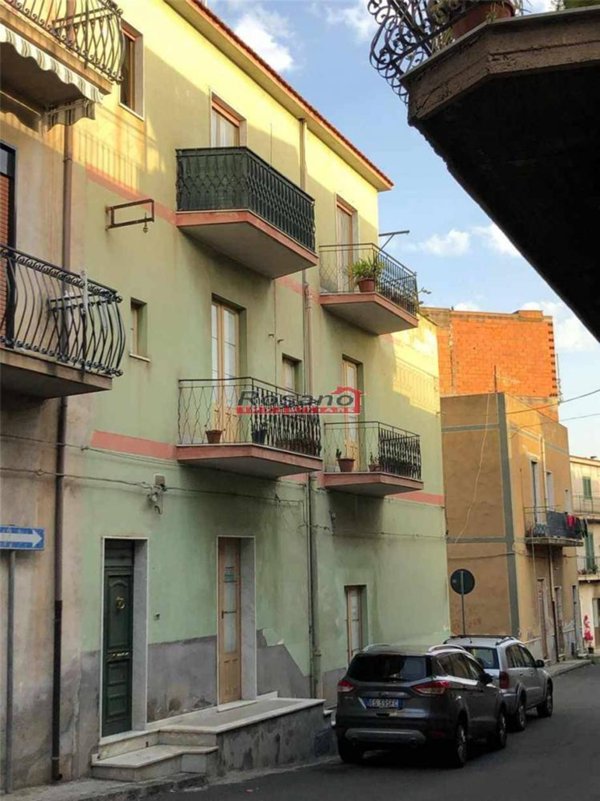 casa indipendente in vendita a Biancavilla