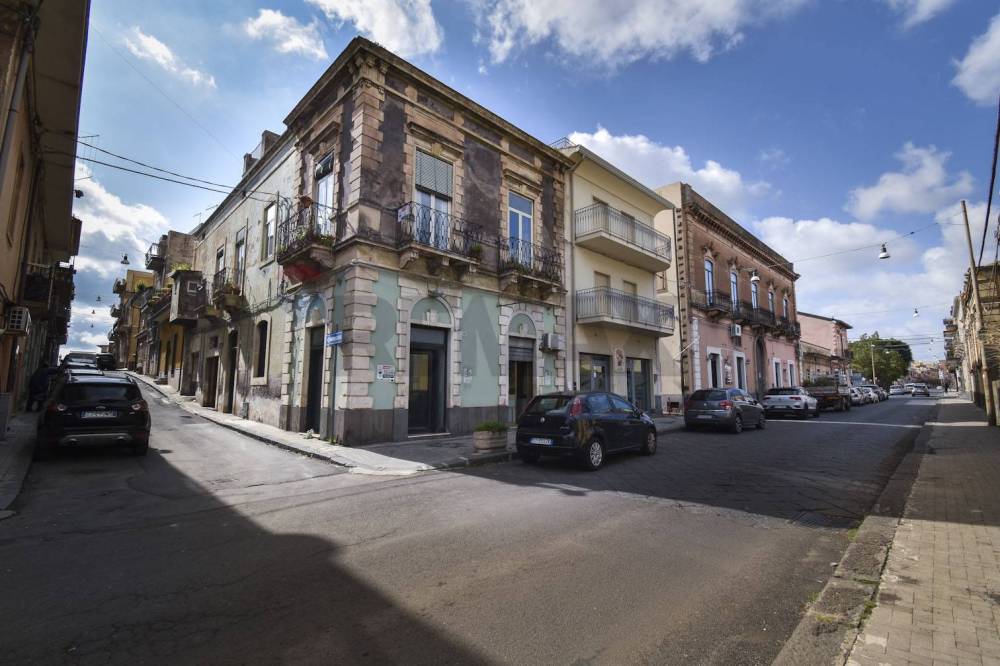 casa indipendente in vendita a Biancavilla