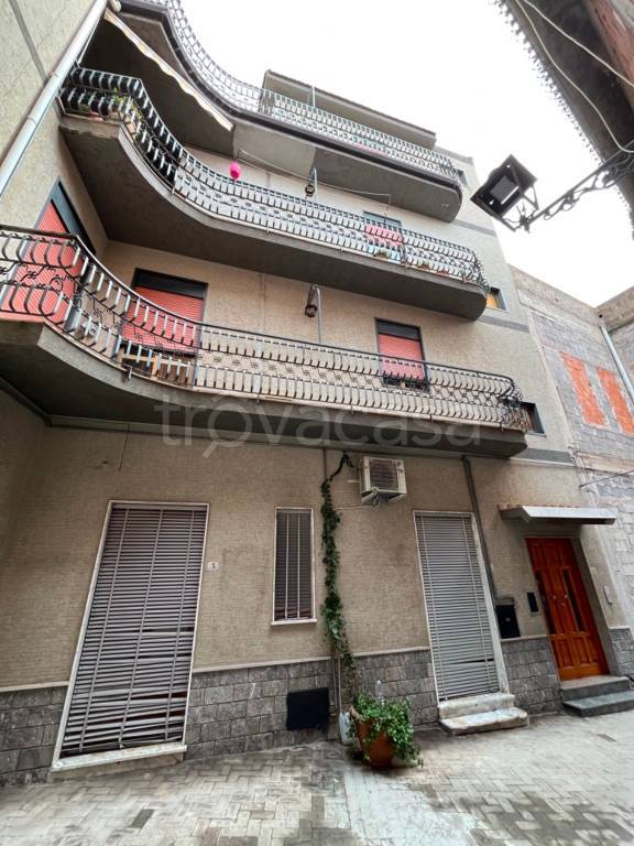 casa indipendente in vendita a Biancavilla