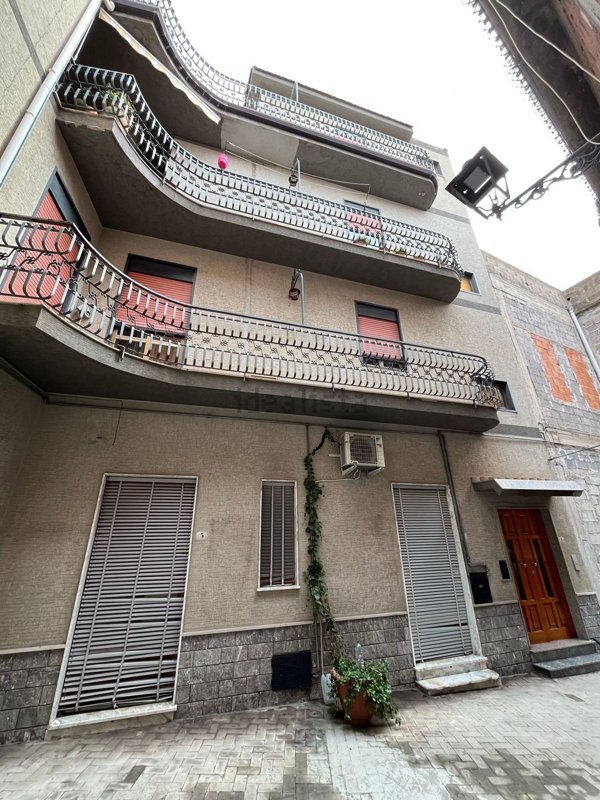 casa indipendente in vendita a Biancavilla