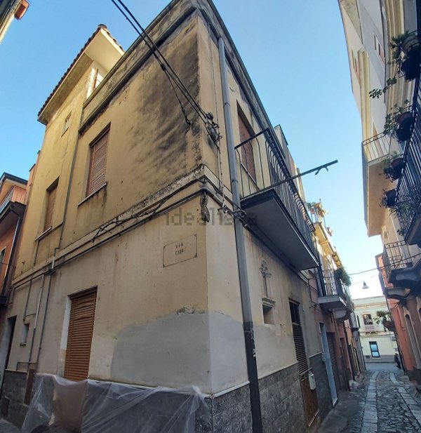 casa indipendente in vendita a Biancavilla