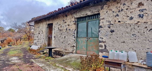 casa indipendente in vendita a Biancavilla