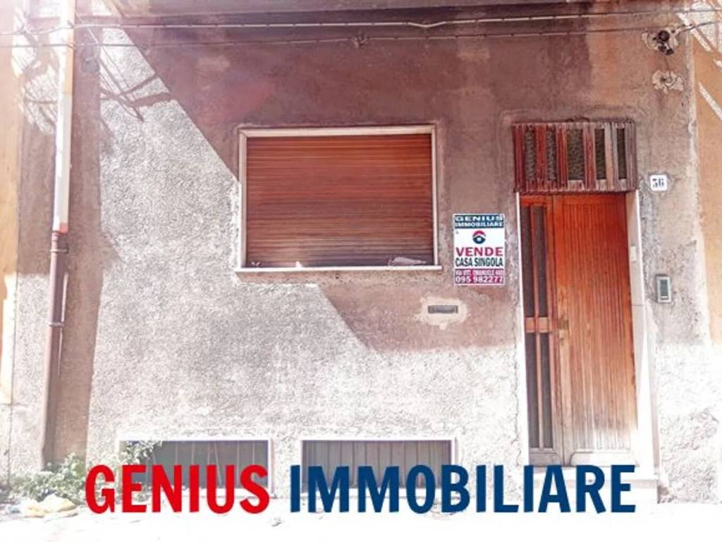 casa indipendente in vendita a Biancavilla