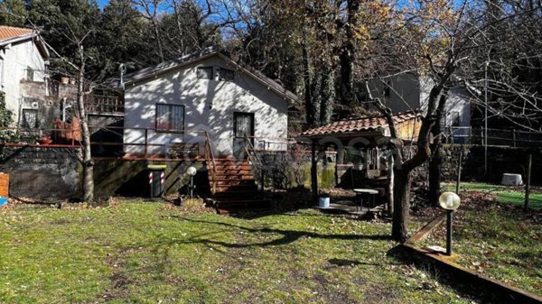 casa indipendente in vendita a Biancavilla