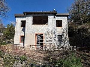 casa indipendente in vendita a Biancavilla