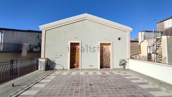 casa indipendente in vendita a Biancavilla