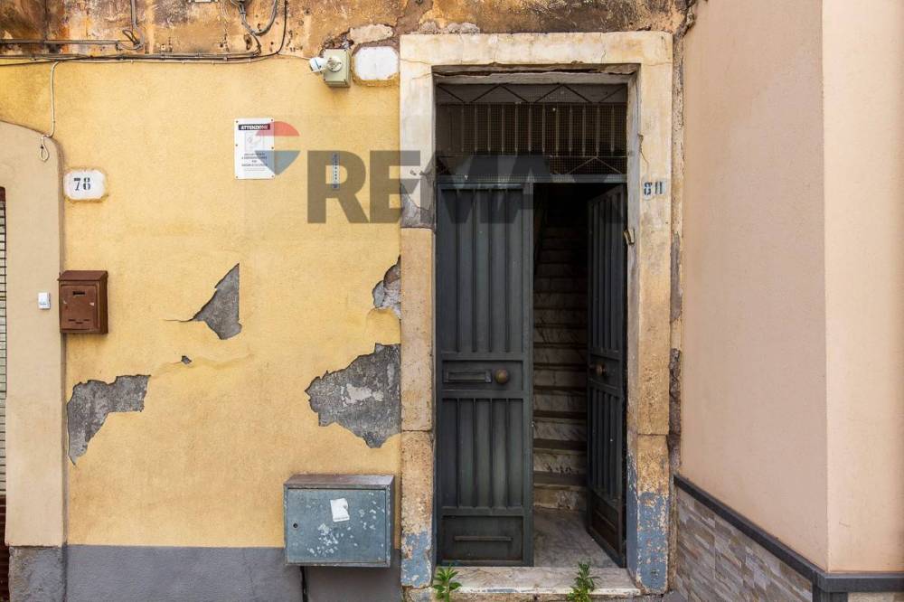 casa indipendente in vendita a Biancavilla