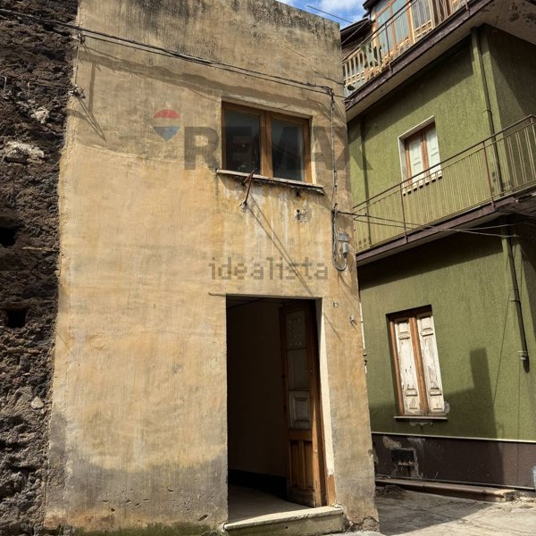 casa semindipendente in vendita a Biancavilla