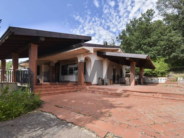 casa indipendente in vendita a Biancavilla