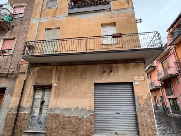 casa indipendente in vendita a Biancavilla