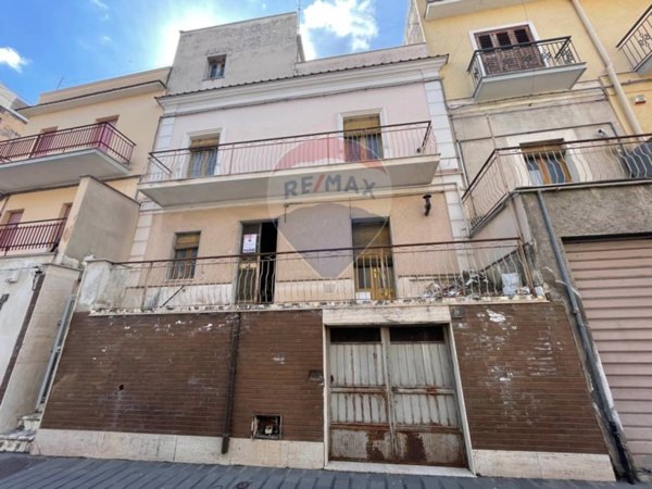 appartamento in vendita a Bronte