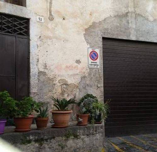 negozio in vendita a Bronte