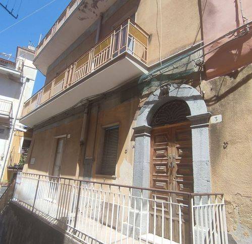 appartamento in vendita a Bronte