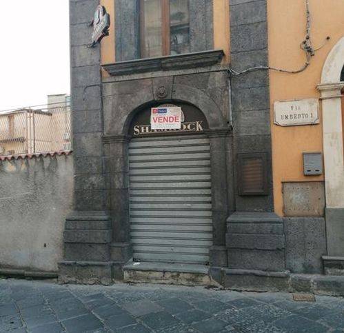 negozio in vendita a Bronte