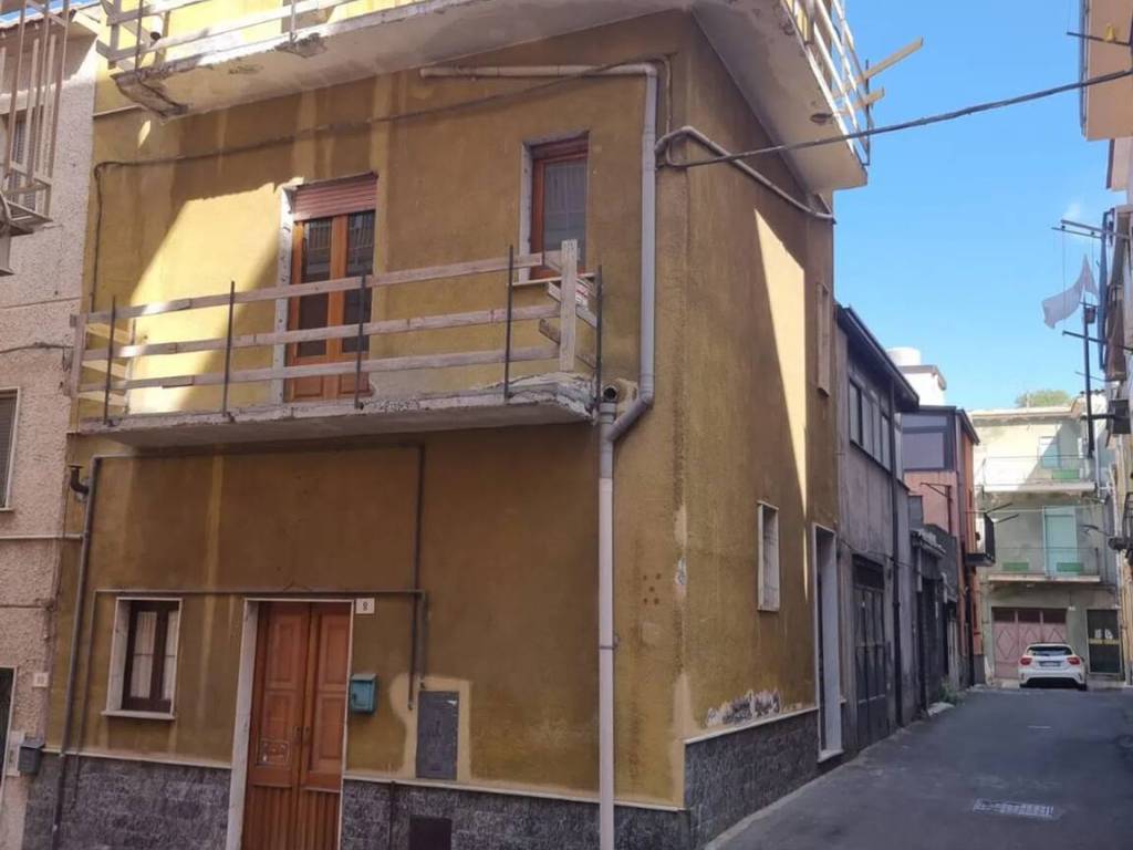 quadrivano in vendita a Bronte