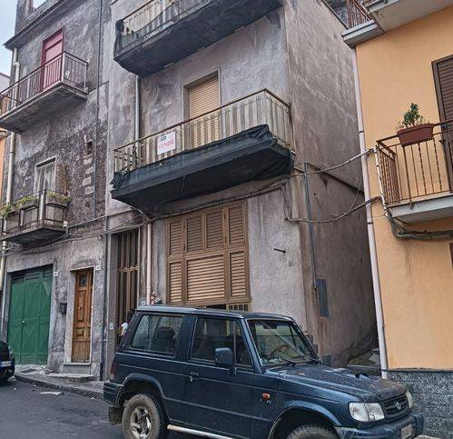 casa indipendente in vendita a Bronte