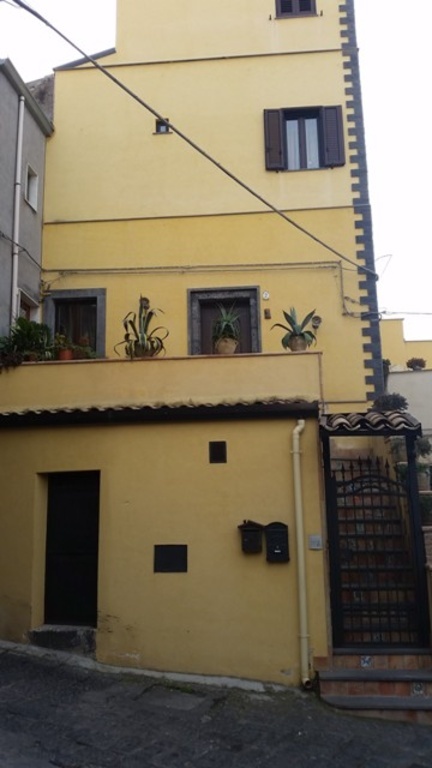 casa indipendente in vendita a Bronte